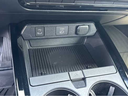 Used 2023 Toyota Prius Prime FWD image 27