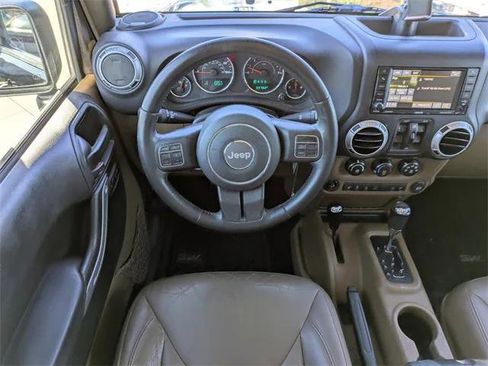 Certified 2016 Jeep Wrangler Unlimited Sahara w/ Max Tow Package image 17