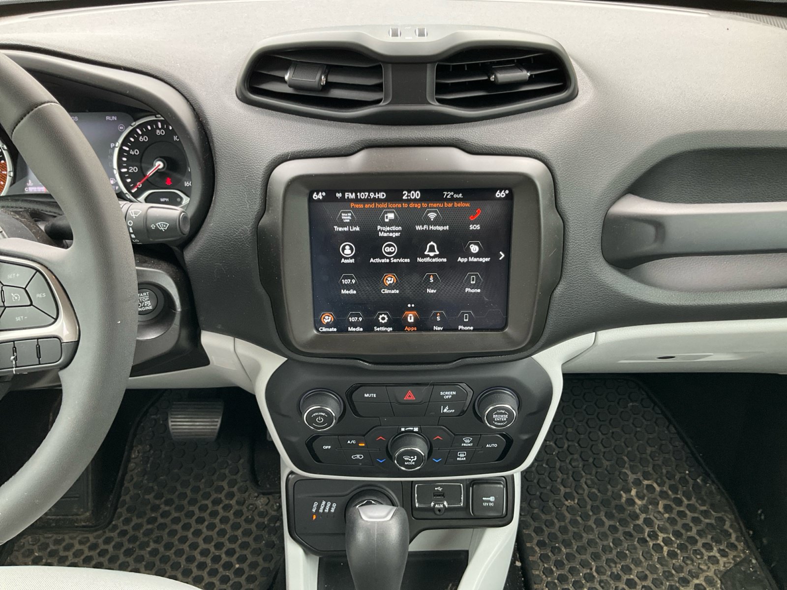 Used 2022 Jeep Renegade Latitude AWD/4WD image 12