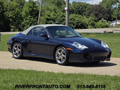 Used 2004 Porsche 911 Carrera RWD image 1
