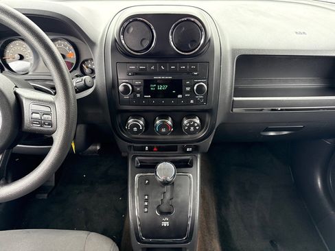Used 2017 Jeep Patriot Sport image 19