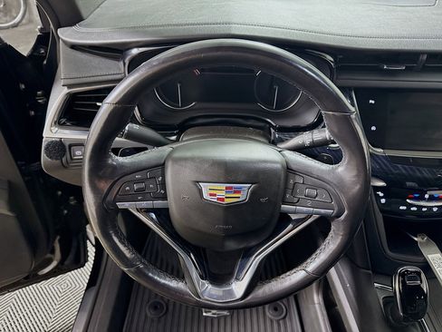 Used 2024 Cadillac XT6 Premium Luxury image 17