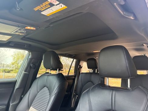 Used 2023 Toyota Highlander XSE image 25