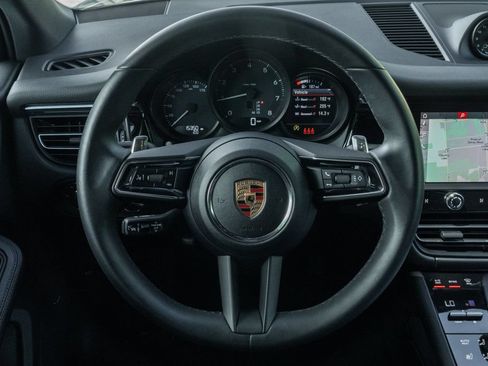 Used 2025 Porsche Macan AWD/4WD image 16