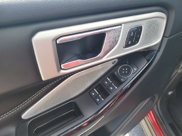 Used 2022 Ford Explorer ST w/ Equipment Group 401A AWD/4WD image 19
