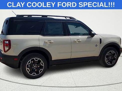 Certified 2025 Ford Bronco Sport Outer Banks w/ Outer Banks Tech Package+ AWD/4WD image 3