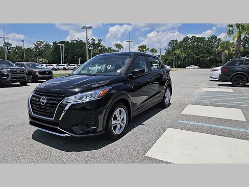 Used 2025 Nissan Kicks Play S FWD image 22