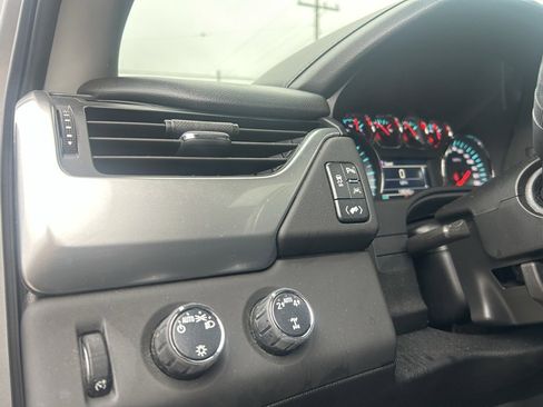 Used 2020 Chevrolet Tahoe LT image 15