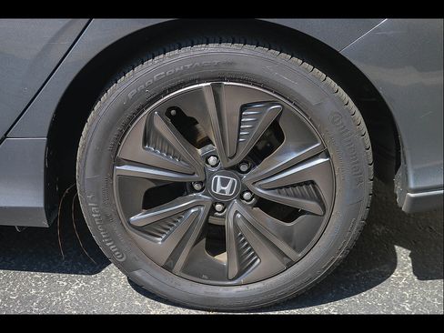 Used 2019 Honda Civic EX image 7