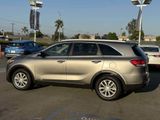 Used 2017 Kia Sorento LX image 4