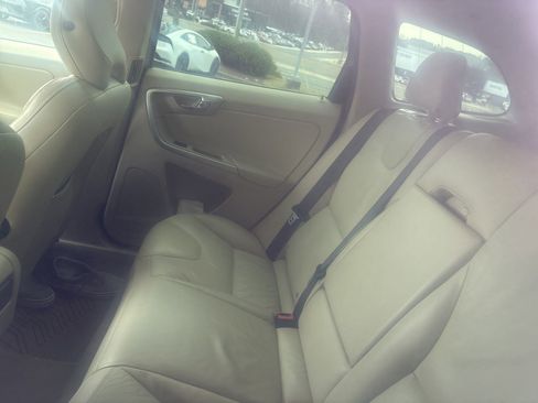 Used 2011 Volvo XC60 3.2 image 16