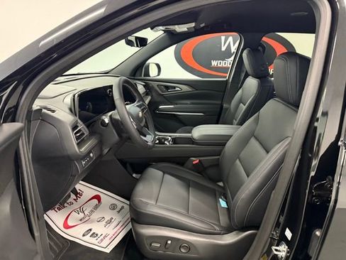 New 2026 Chevrolet Traverse LT w/ Driver Confidence Package image 11