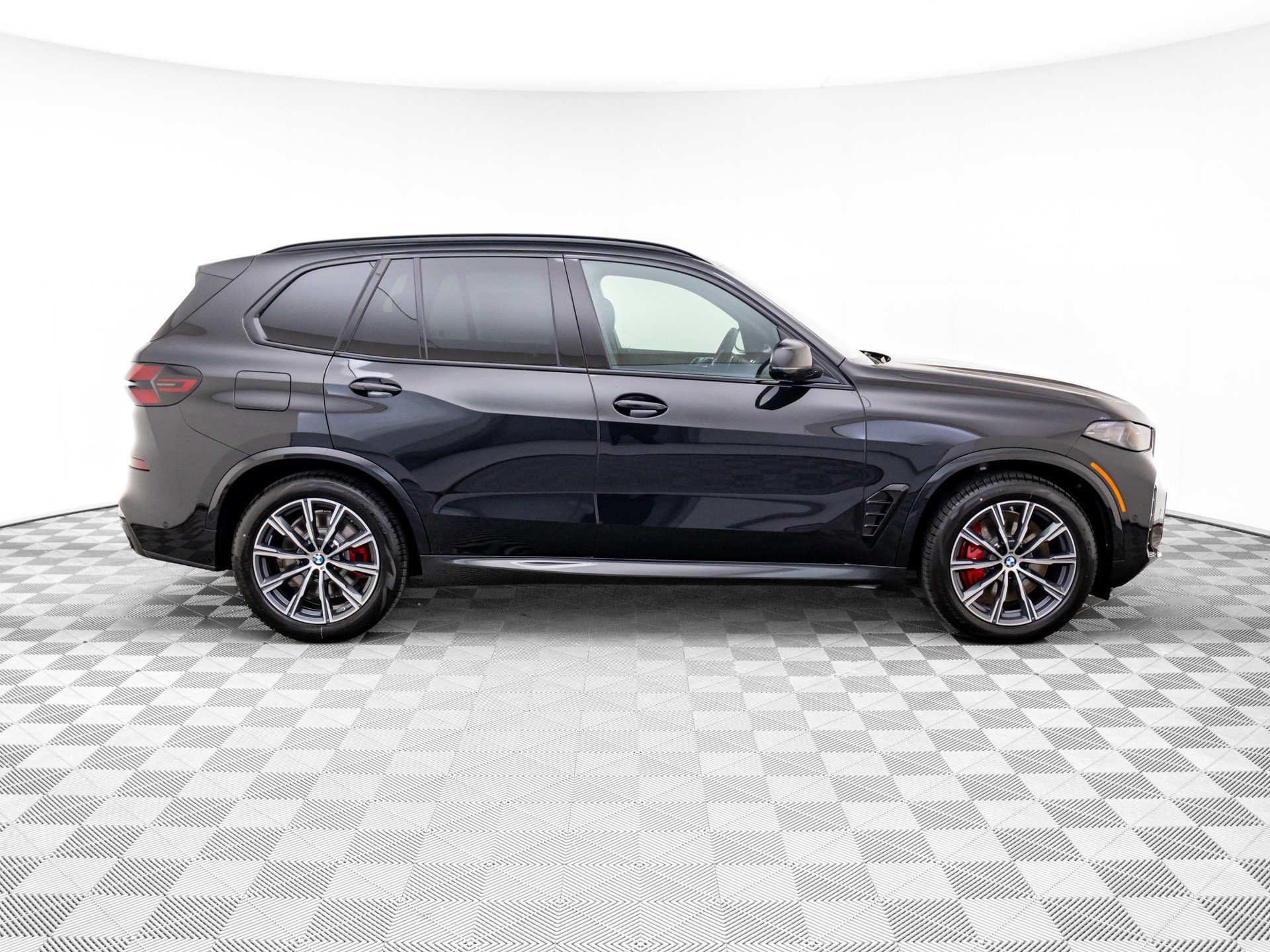 Used 2026 BMW X5 xDrive50e w/ Executive Package AWD/4WD image 7