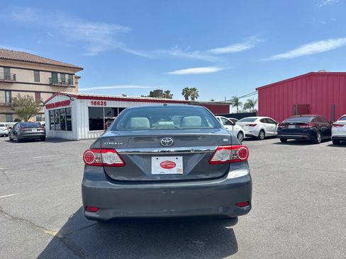 Used 2012 Toyota Corolla LE w/ Premium Pkg FWD image 7