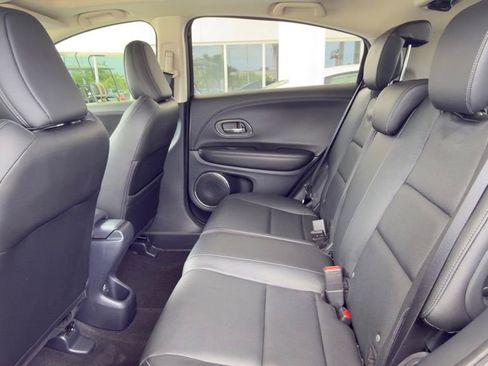 Used 2019 Honda HR-V EX-L image 8
