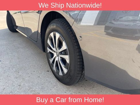 Used 2022 Toyota Prius XLE AWD/4WD image 17