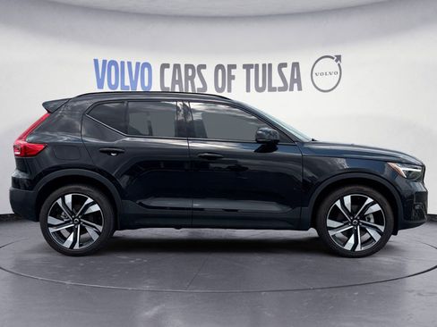 New 2025 Volvo XC40 B5 Plus w/ Climate Package image 6