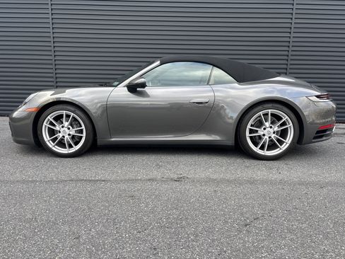 Certified 2022 Porsche 911 Carrera image 3
