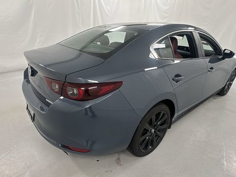 Used 2022 MAZDA MAZDA3 s image 3