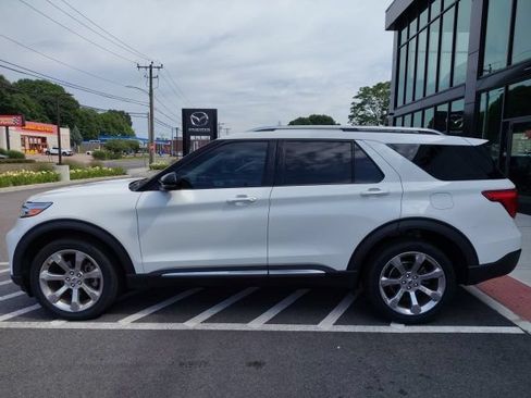 Used 2020 Ford Explorer Platinum w/ Premium Technology Package AWD/4WD image 3