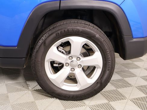 Used 2021 Jeep Compass Latitude w/ Driver Assistance Group AWD/4WD image 18