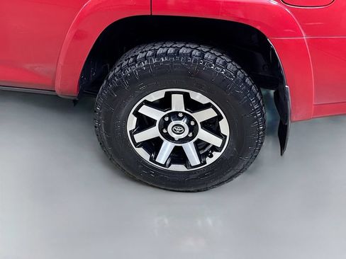 Used 2020 Toyota 4Runner TRD Off-Road AWD/4WD image 27