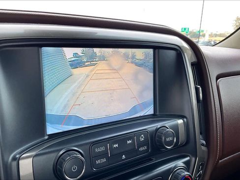 Used 2018 Chevrolet Silverado 1500 High Country image 25