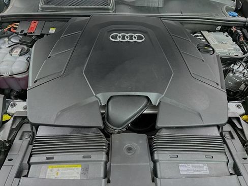 Used 2022 Audi Q8 Premium Plus w/ Premium Plus Package AWD/4WD image 30