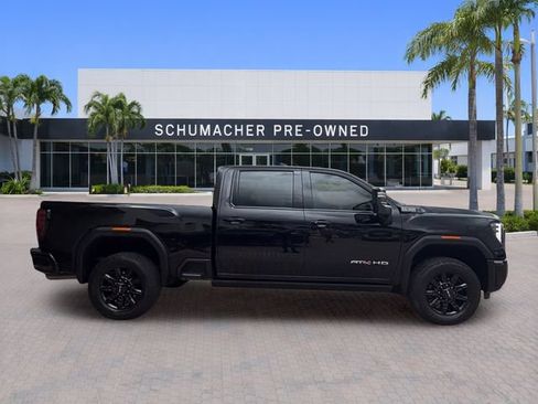 Certified 2025 GMC Sierra 2500 AT4 w/ Technology Package AWD/4WD image 8