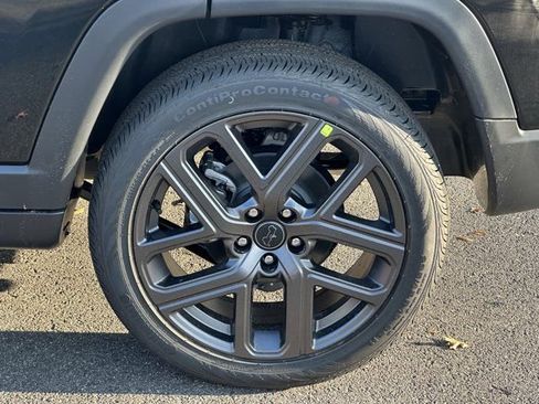 New 2026 Jeep Compass Limited image 18