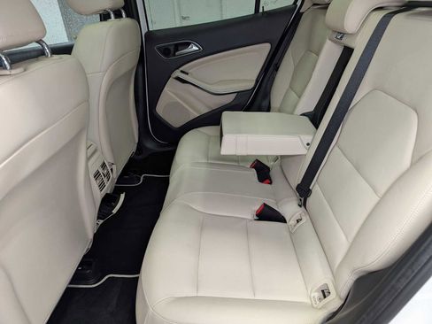 Used 2019 Mercedes-Benz GLA 250 4MATIC image 23