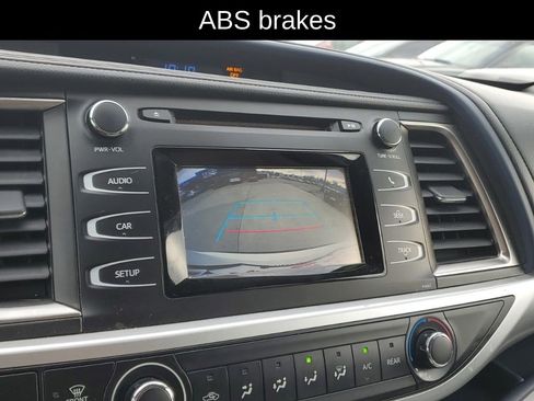 Used 2016 Toyota Highlander LE image 23