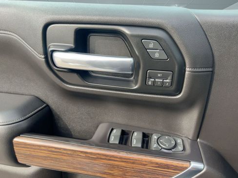 Used 2019 Chevrolet Silverado 1500 High Country w/ Technology Package image 13