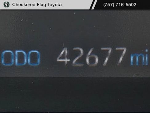 Used 2021 Toyota RAV4 XLE w/ Convenience Package AWD/4WD image 13