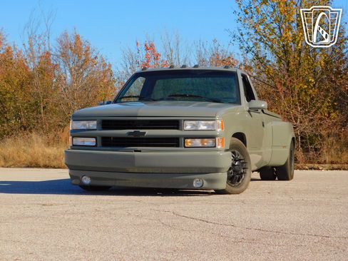 Used 1989 Chevrolet Silverado 3500 2WD Regular Cab image 21
