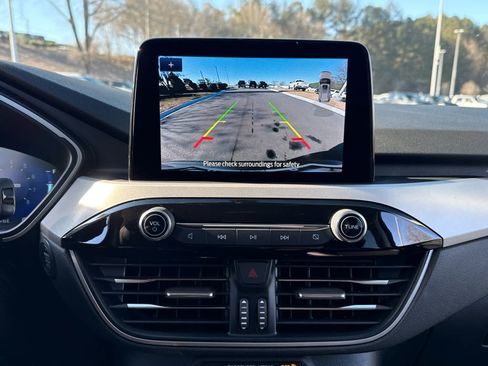 Used 2022 Ford Escape SEL w/ Technology Package image 18