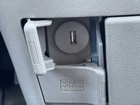 Used 2016 Honda Odyssey LX image 23