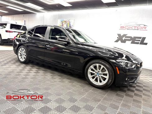Used 2018 BMW 320i Sedan RWD image 1