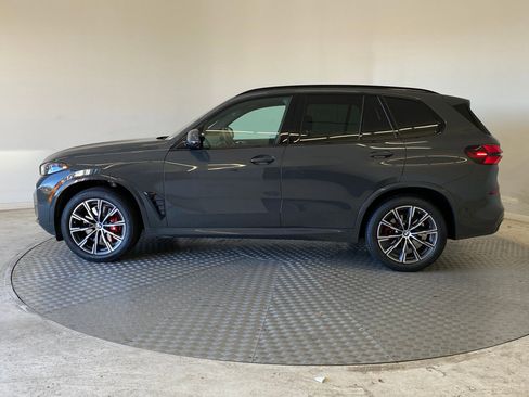 Certified 2024 BMW X5 xDrive40i w/ M Sport Package image 2
