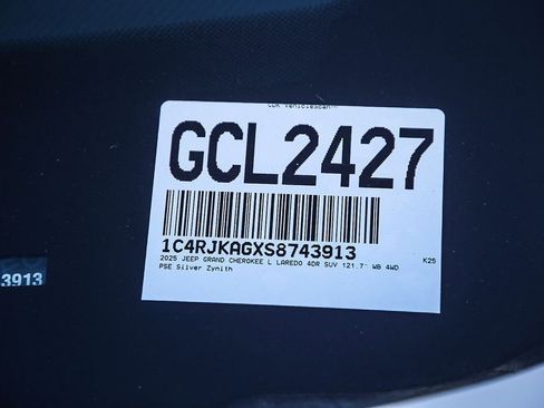 New 2025 Jeep Grand Cherokee L Altitude image 27