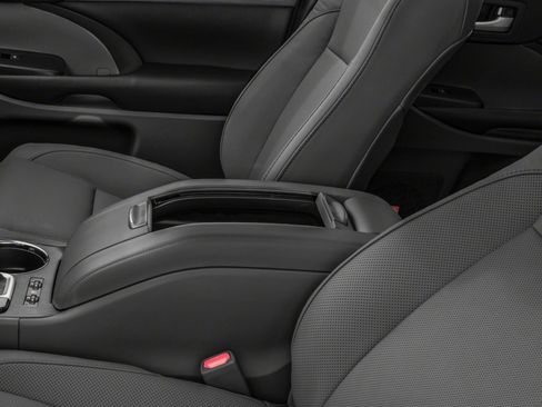 Used 2017 Toyota Highlander Limited image 9