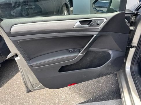 Used 2017 Volkswagen Golf Wolfsburg Edition FWD image 5