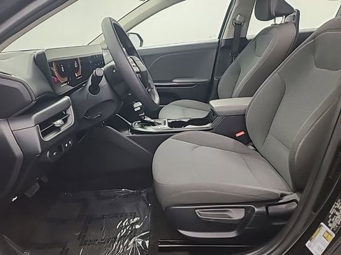 Used 2025 Kia K4 FWD image 24