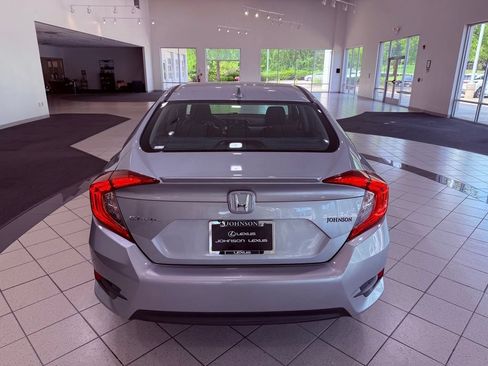 Used 2016 Honda Civic EX-T image 10