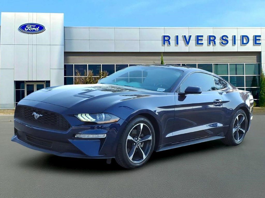 Used 2020 Ford Mustang Coupe RWD image 3