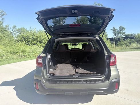 Used 2019 Subaru Outback 3.6R Touring w/ Protection Package #1 AWD/4WD image 8