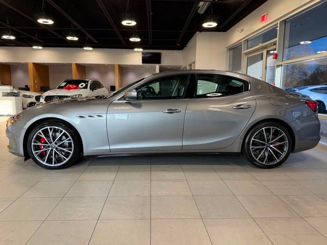 Used 2021 Maserati Ghibli S Q4 AWD/4WD image 7