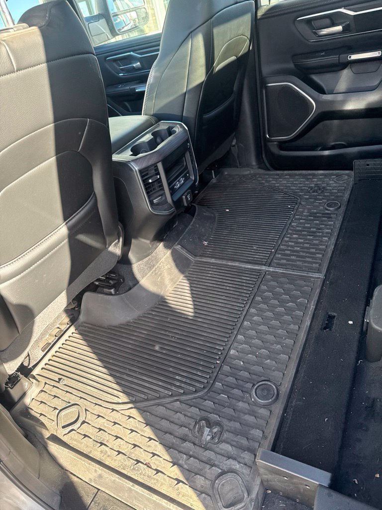 Used 2025 RAM 1500 Laramie w/ Sport Appearance Package AWD/4WD image 14