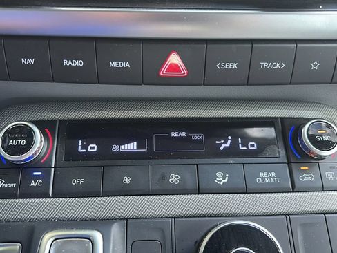 Used 2025 Hyundai Palisade SEL FWD image 24
