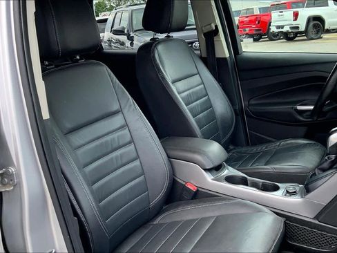 Used 2015 Ford Escape SE w/ Equipment Group 201A FWD image 9